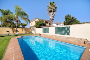 Chalet con piscina en la Barrosa